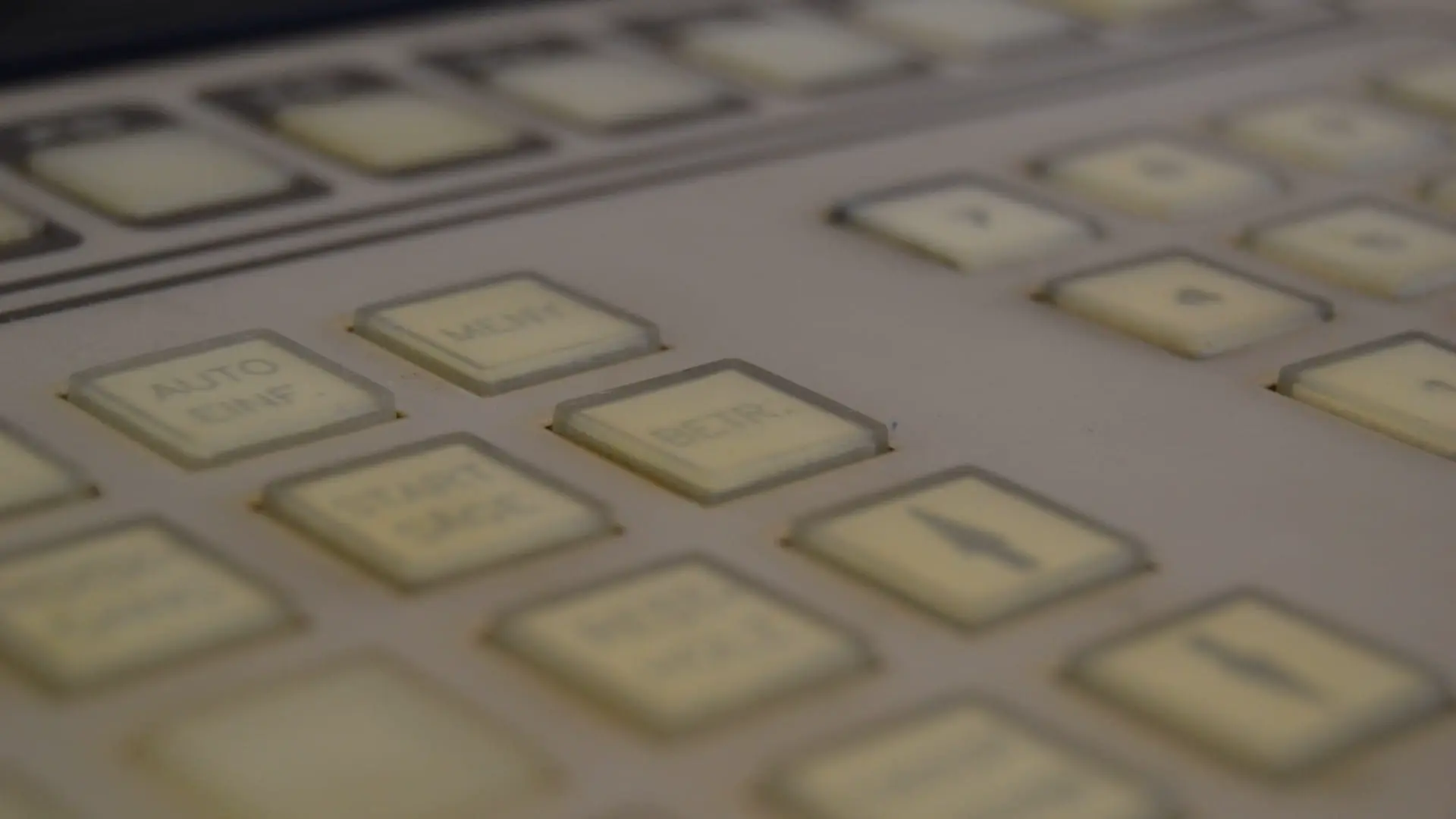 SPL270 Abbund machine – evolution from 1982 to modern PLC control
